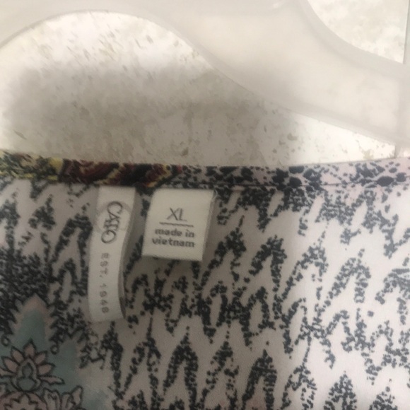 Floral Patchwork V Neck Women's Top size XL - Picture 2 of 8